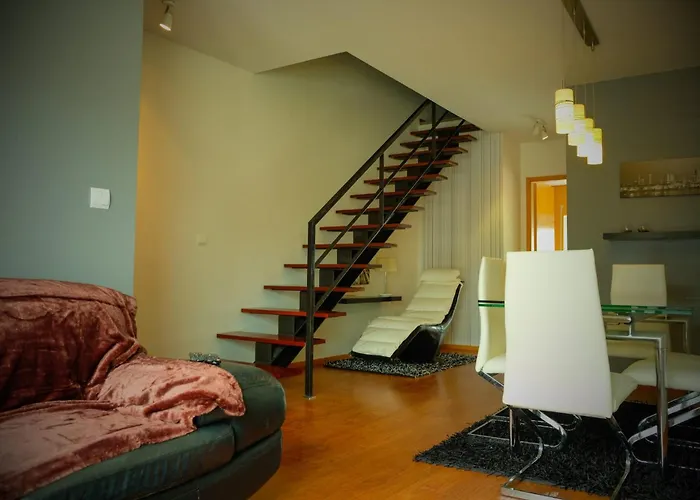 De Faja * Πόντα Ντελγκάντα